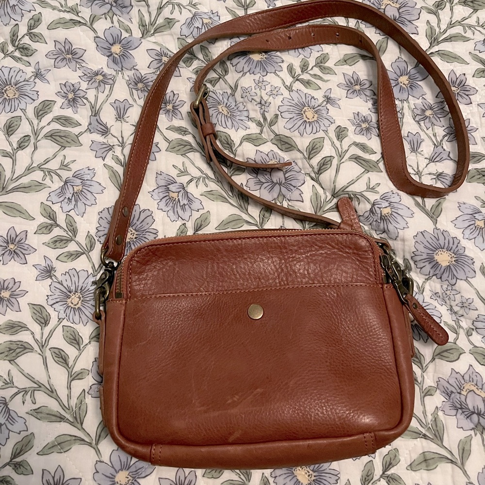 Will Leather Goods Everyday Day Double Zip Crossbody EUC